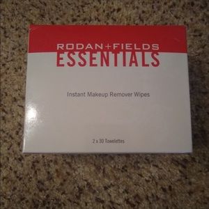 NIB Rodan + Fields Make-up Wipes